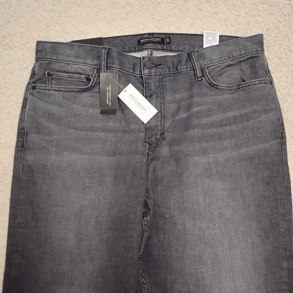 Banana Republic Jeans Mens 36x32 Black Denim Athletic Tapered Rapid Movement